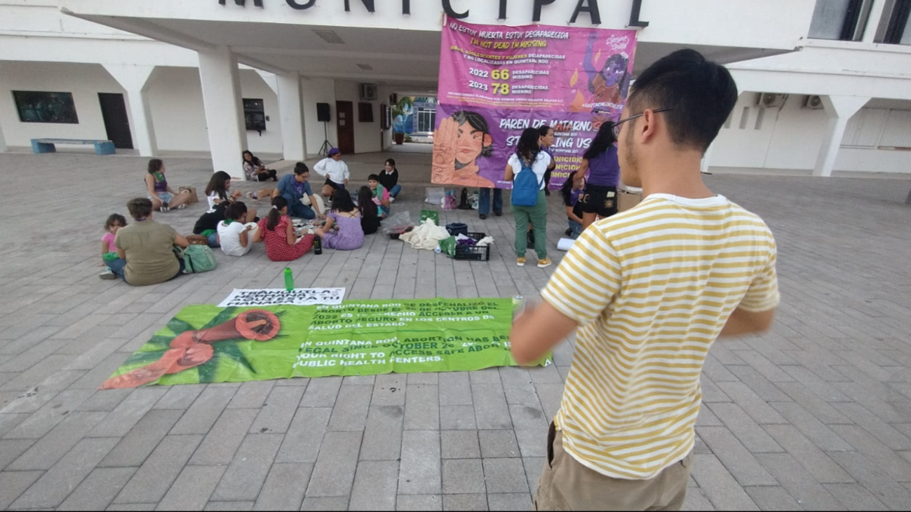 A diferencia de años anteriores, esta vez no recorrieron la Quinta Avenida; manifestaron en la plaza cívica A diferencia de años anteriores, esta vez no recorrieron la Quinta Avenida; manifestaron en la plaza cívica