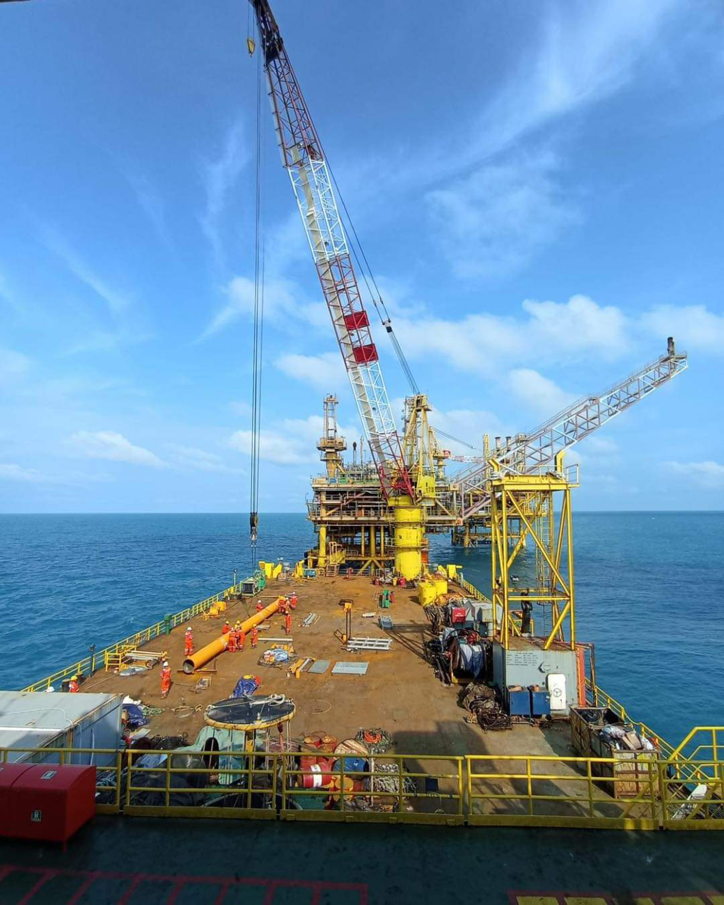   Denuncian presunta retención de trabajadores de Pemex en la Sonda de Campeche  