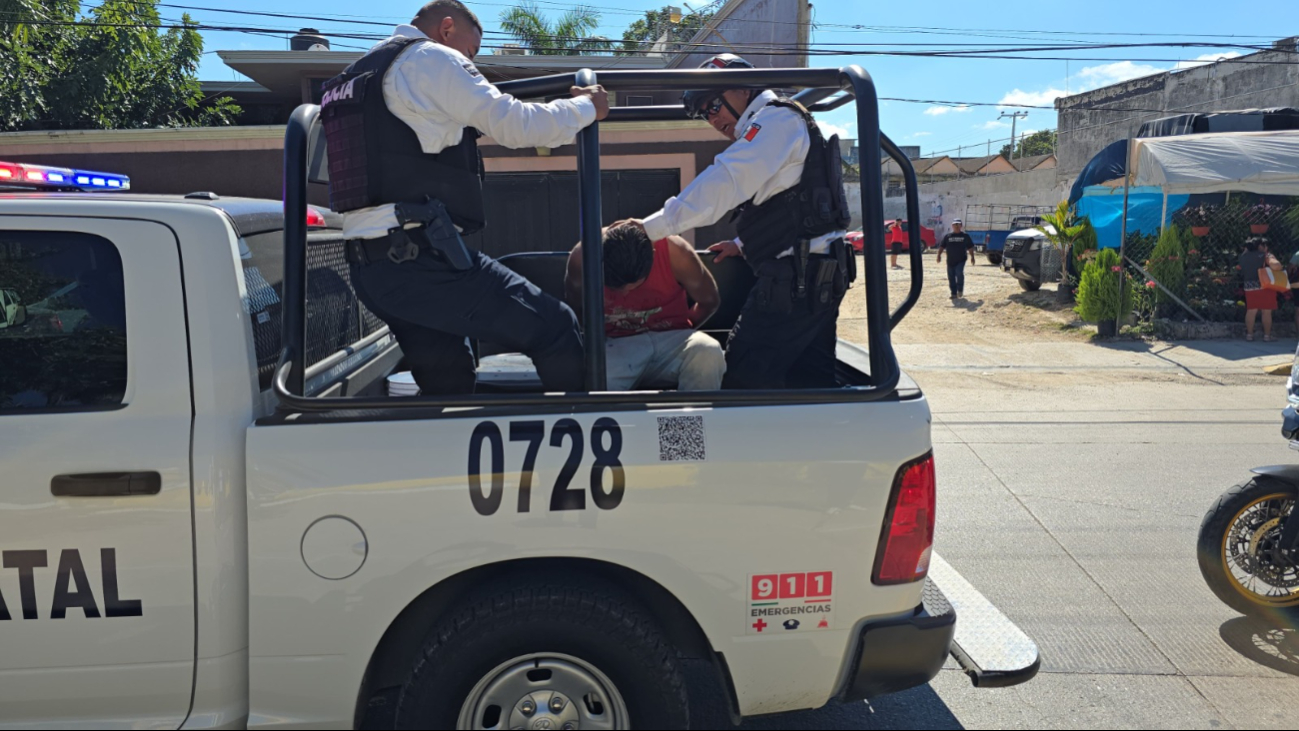Al ser interceptado por los policías, se tornó agresivo y fue llevado a los juzgados cívicos Al ser interceptado por los policías, se tornó agresivo y fue llevado a los juzgados cívicos