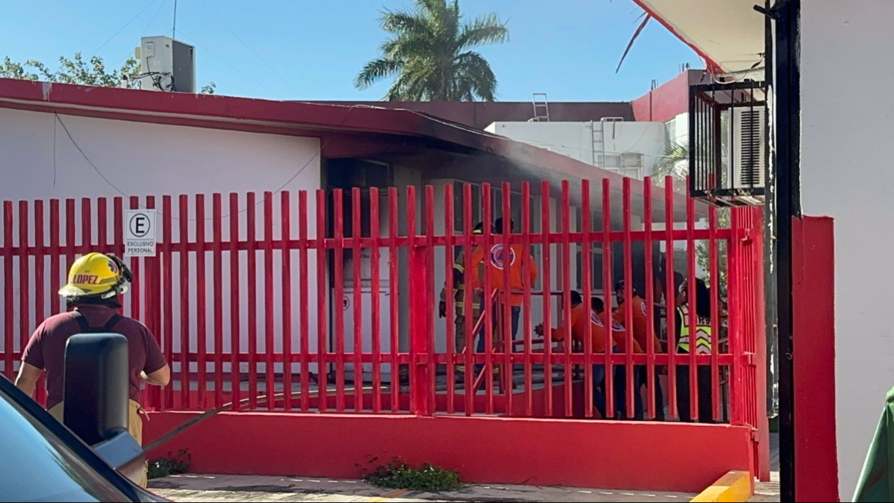 No hubo lesionados, pero sí daños materiales. No hubo lesionados, pero sí daños materiales.