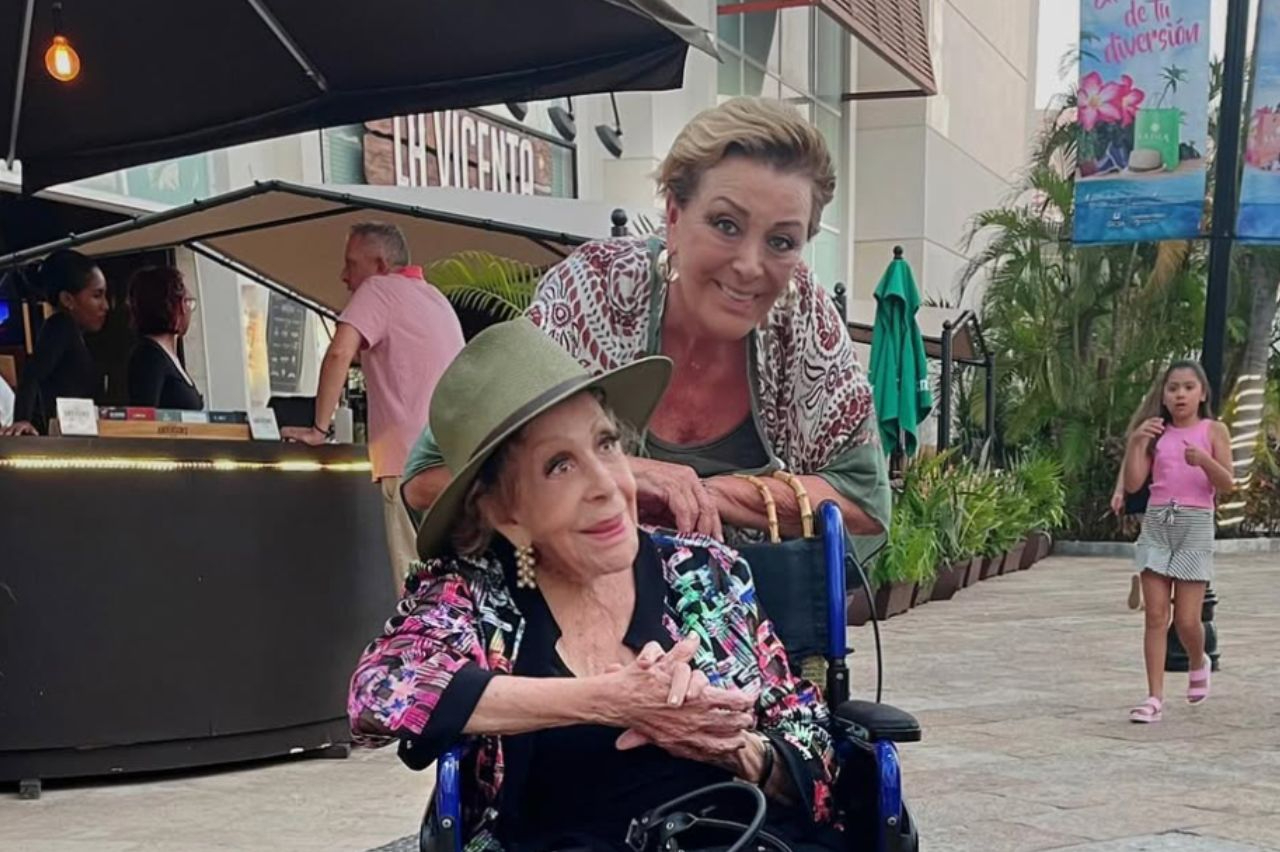 Sylvia Pasquel está cansada de los mensajes de odio por el delicado estado de salud de madre, Silvia Pinal Sylvia Pasquel está cansada de los mensajes de odio por el delicado estado de salud de madre, Silvia Pinal