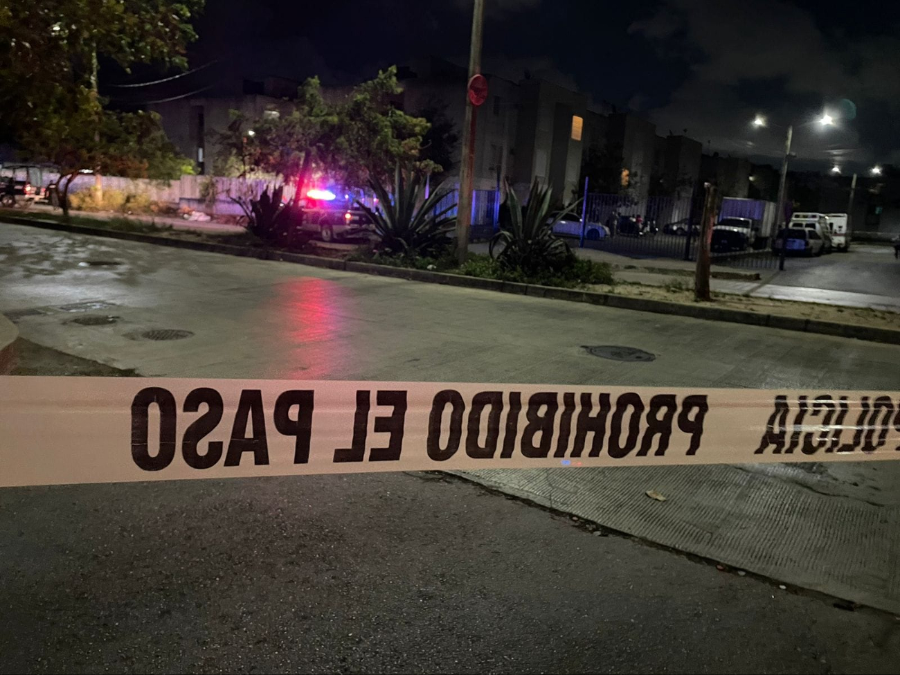 Vecinos afirmaron que para vigilarán el área para atrapar al ladrón Vecinos afirmaron que para vigilarán el área para atrapar al ladrón