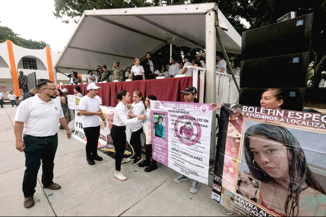 La mujer participó en la interrupción del desfile en Cancún para presionar a las autoridad ministerial La mujer participó en la interrupción del desfile en Cancún para presionar a las autoridad ministerial