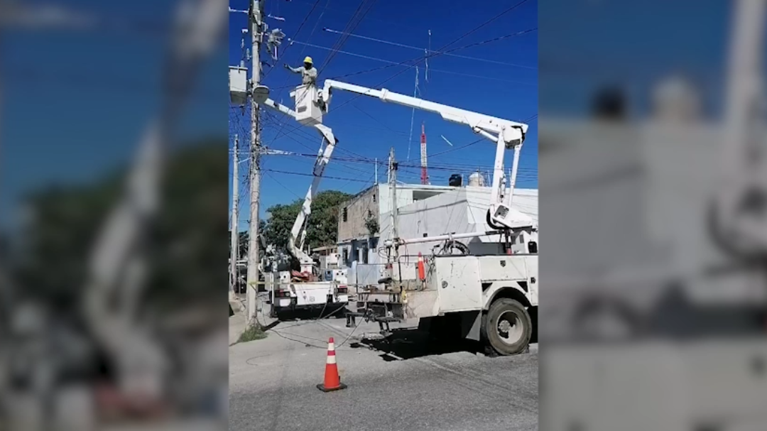 Ya se han instalado 600 metros de línea, quedando 1500 metros por completar Ya se han instalado 600 metros de línea, quedando 1500 metros por completar