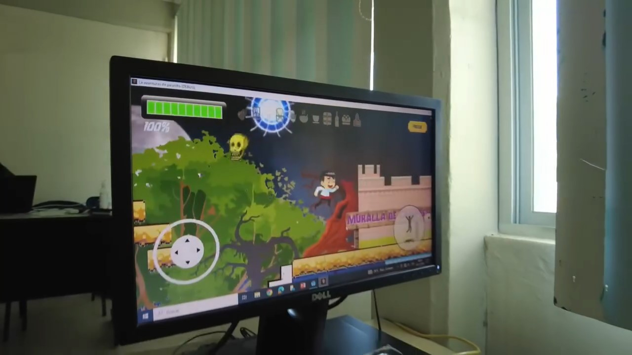 Los escenarios del juego incluyen la muralla de Campeche, zonas arqueológicas, y el faro de Champotón Los escenarios del juego incluyen la muralla de Campeche, zonas arqueológicas, y el faro de Champotón