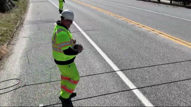 Los límites de velocidad en carreteras varían según la zona y las condiciones del camino Los límites de velocidad en carreteras varían según la zona y las condiciones del camino
