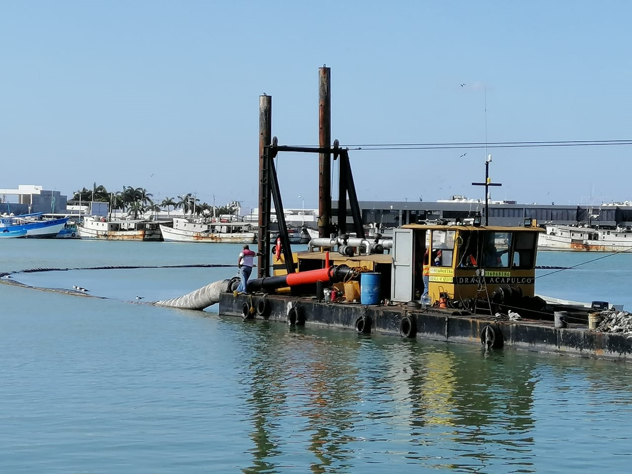 Con esta acción se benefició a 550 botes pesqueros y 5 mil barcos de recreo que funcionan en las 25 marinas turísticas.