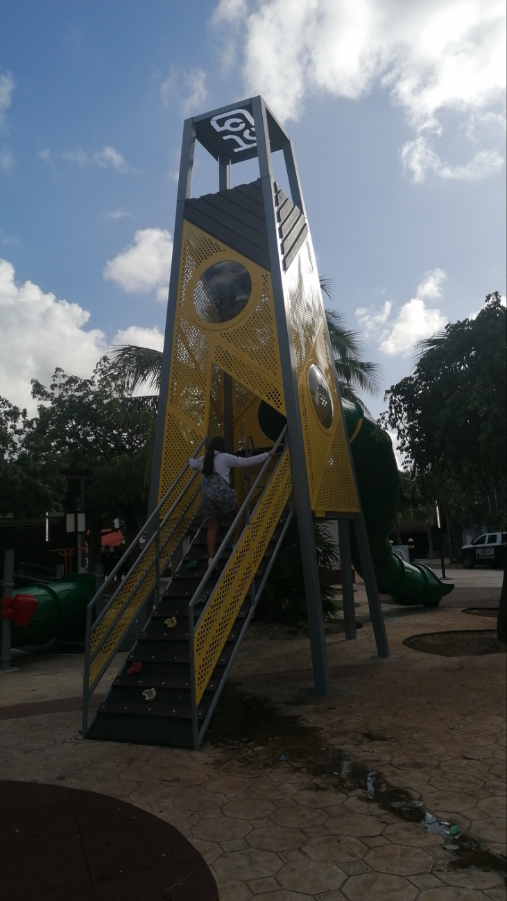Las familias de Cancún ahora podrán divertirse en los juegos tras su arreglo Las familias de Cancún ahora podrán divertirse en los juegos tras su arreglo