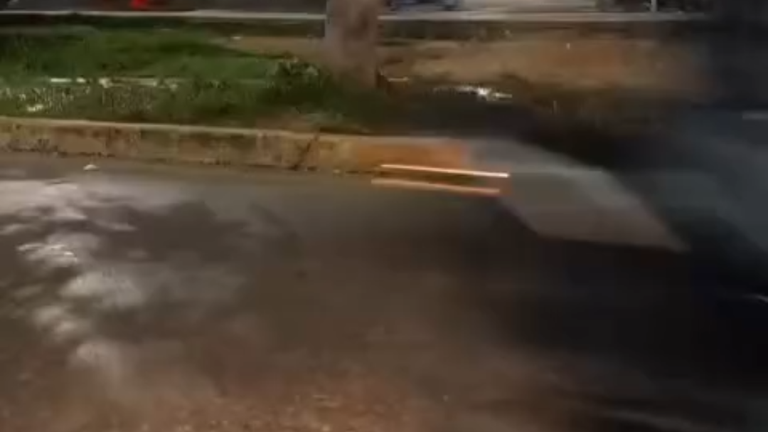 Motociclista atropella a mujer durante rodada en Cancún Motociclista atropella a mujer durante rodada en Cancún