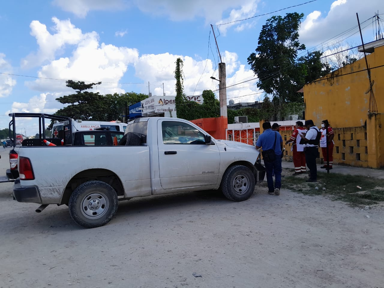 Los hechos ocurrieron a las 14:00 horas, y fue atendido por urgencias médicas de la Cruz Roja. Los hechos ocurrieron a las 14:00 horas, y fue atendido por urgencias médicas de la Cruz Roja.