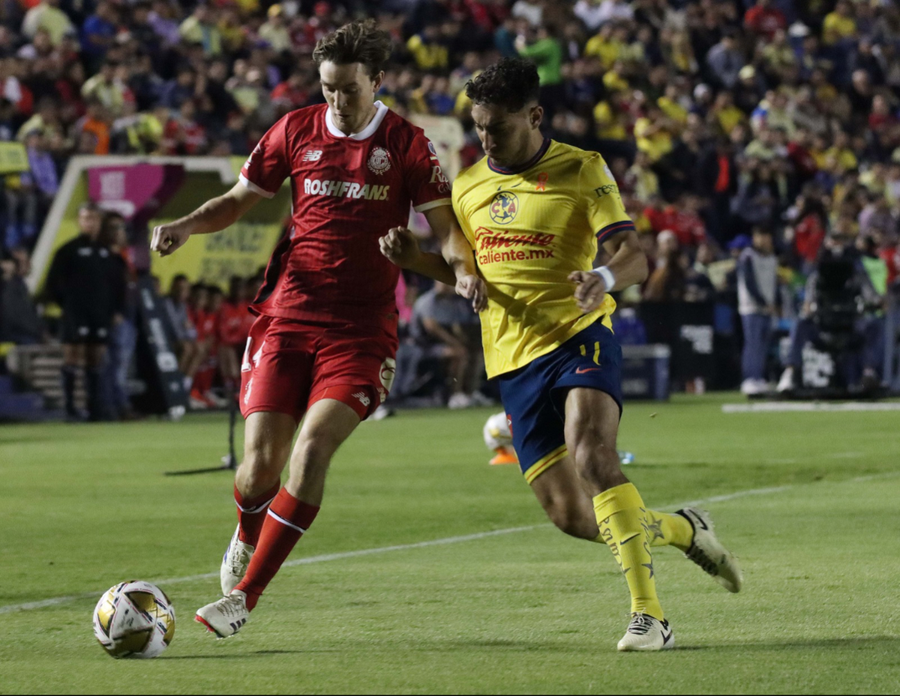 Sigue las acciones del partido Sigue las acciones del partido