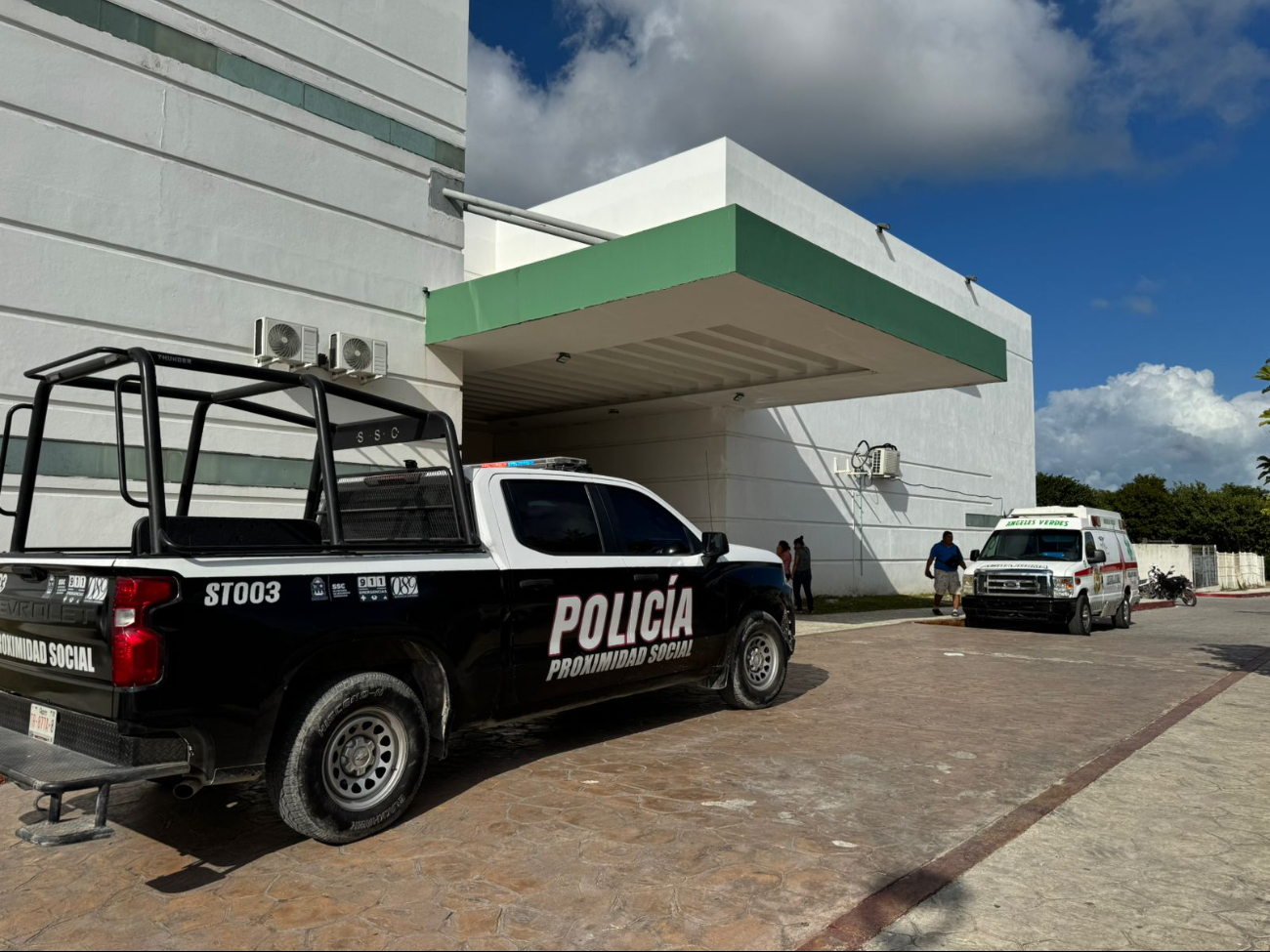 Ataque armado en barbería de Cancún deja un lesionado