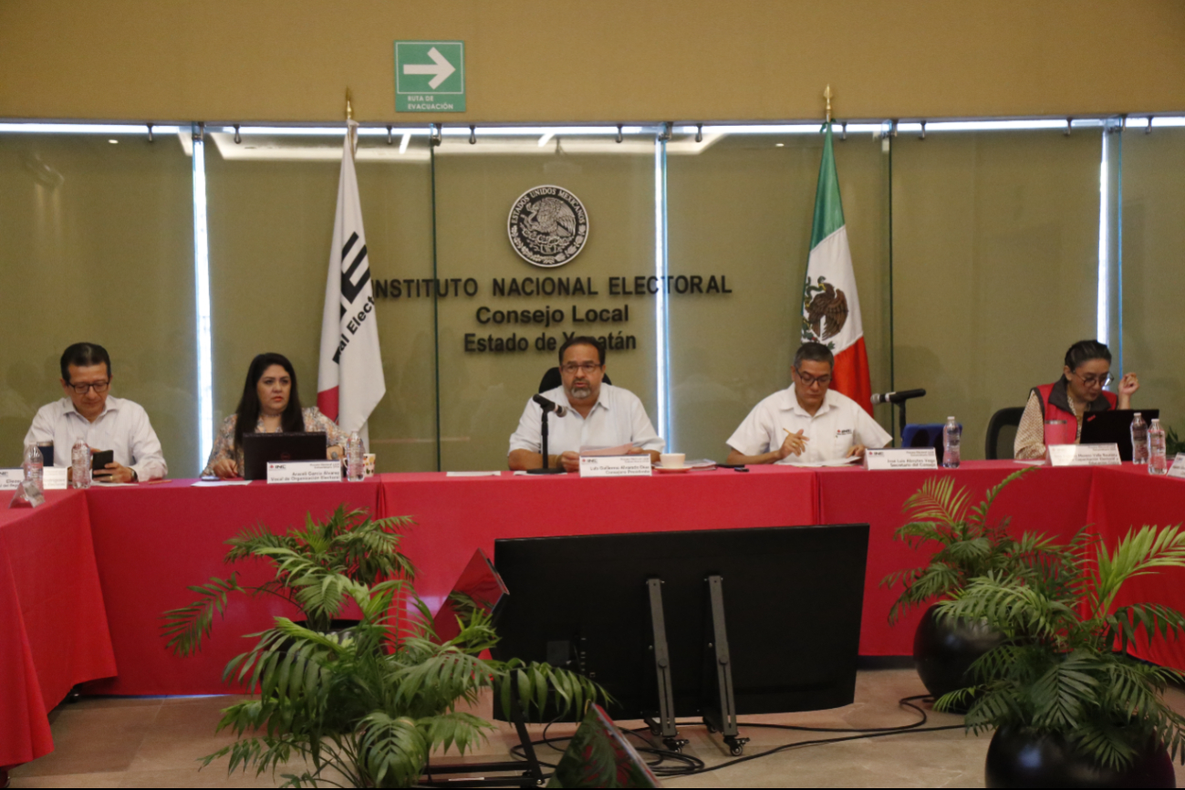 Un vocal del INE subrayó que solo el 10% de los votantes en fila fueron requeridos para completar a funcionarios de las 50 casillas