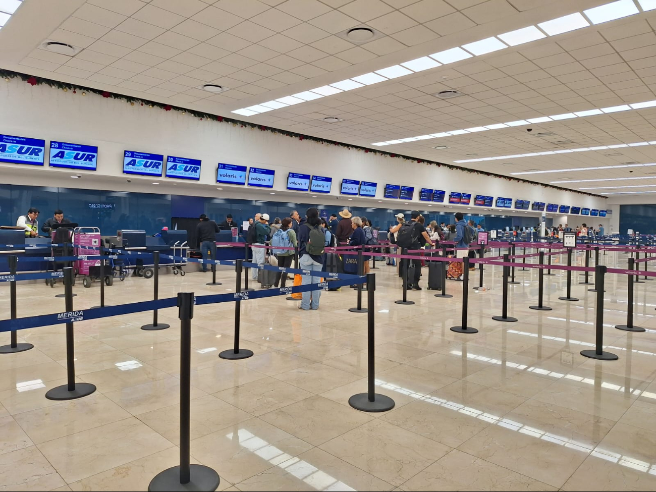 Vuelo 220 de Volaris llegó con 47 minutos de retraso desde la Ciudad de México Vuelo 220 de Volaris llegó con 47 minutos de retraso desde la Ciudad de México