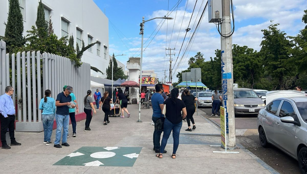 Evacúan ISSSTE en Culiacán por explosivo cerca del cuartel militar
