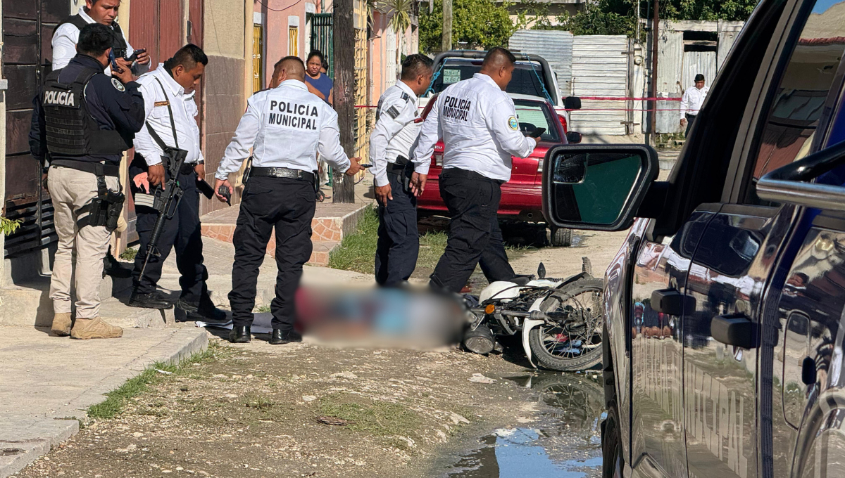 Vecinos intentaron auxiliar a César, pero murió desangrado antes de que llegaran los paramédicos Vecinos intentaron auxiliar a César, pero murió desangrado antes de que llegaran los paramédicos