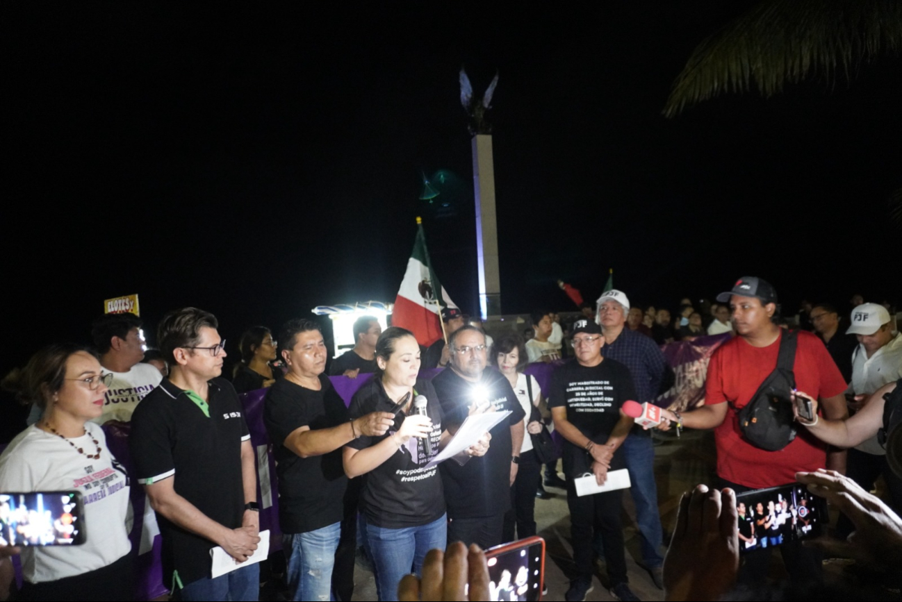 Realizaron una marcha por el malecón de la ciudad. Realizaron una marcha por el malecón de la ciudad.