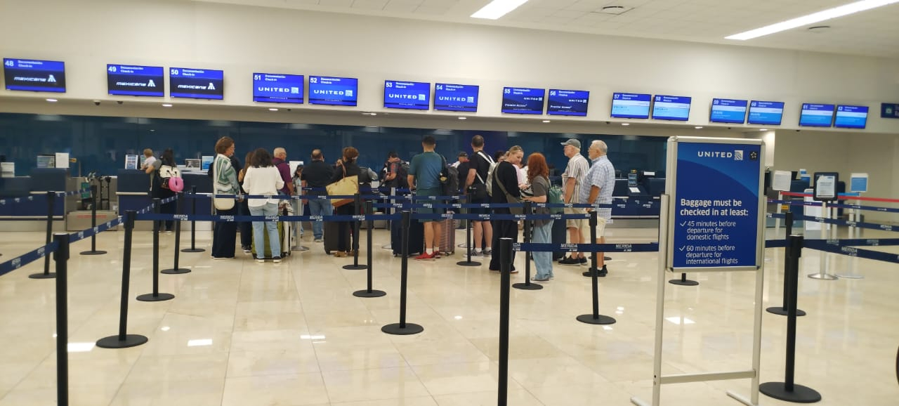Se registra buena afluencia de pasajeros este martes en el aeropuerto de Mérida Se registra buena afluencia de pasajeros este martes en el aeropuerto de Mérida