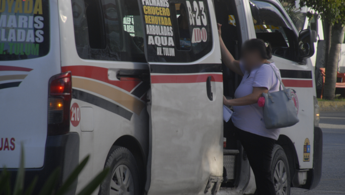 Uno de los lugares donde ocurre el acoso sexual, es en el transporte público, más cuando está lleno Uno de los lugares donde ocurre el acoso sexual, es en el transporte público, más cuando está lleno
