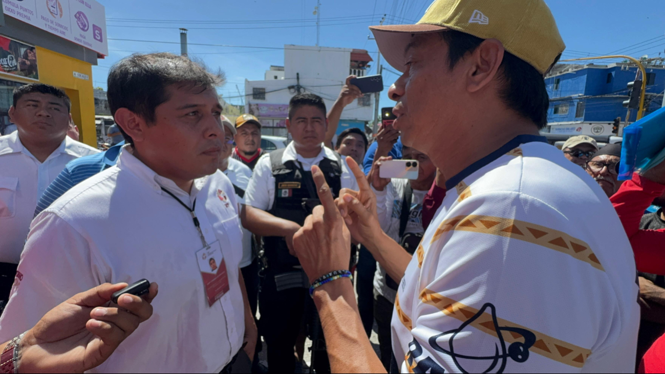 Choque violento entre transportistas Choque violento entre transportistas