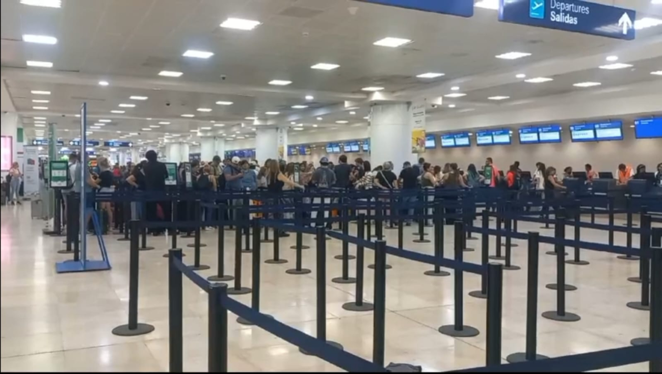 El AIC reportó 453 vuelos, sumando los nacionales e internacionales El AIC reportó 453 vuelos, sumando los nacionales e internacionales