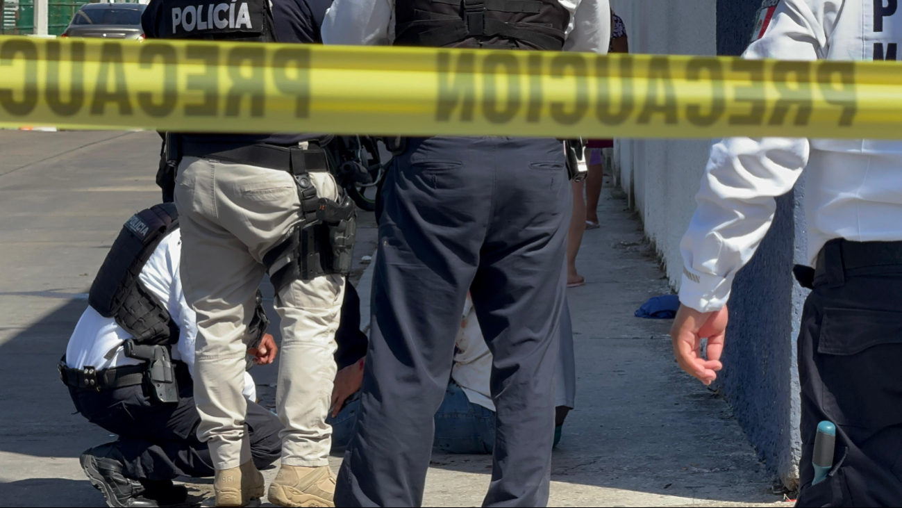 El hombre fue trasladado de urgencia a un hospital El hombre fue trasladado de urgencia a un hospital