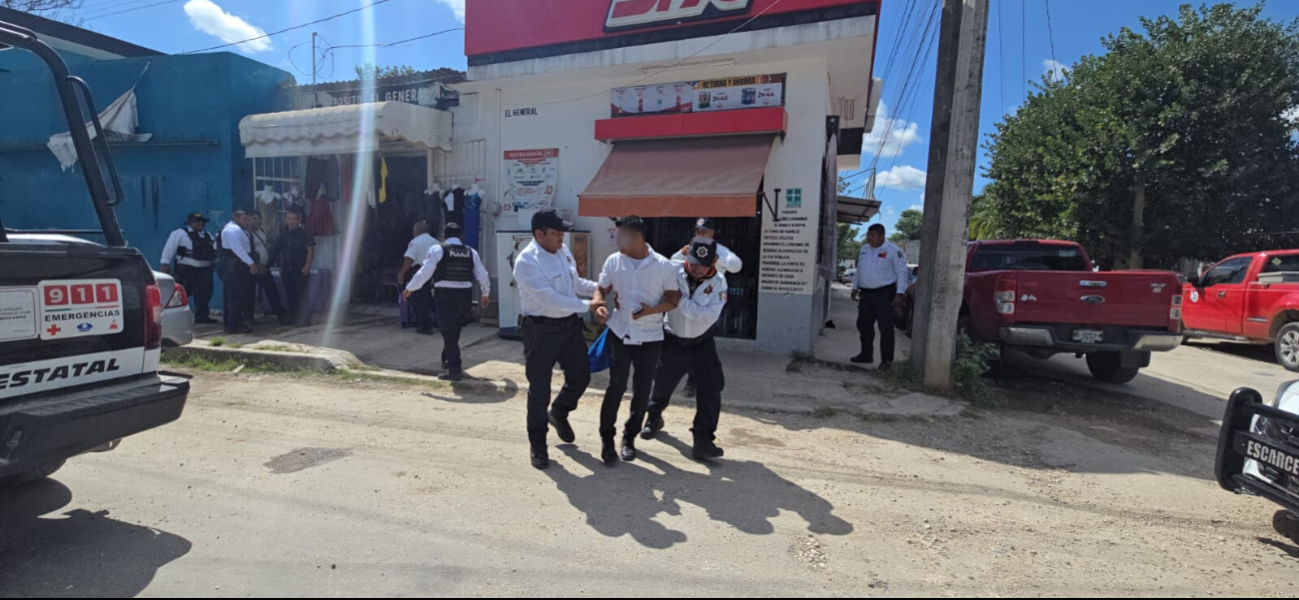 Los oficiales confirmaron que los hombres ingerían bebidas alcohólicas y procedieron a asegurarlos Los oficiales confirmaron que los hombres ingerían bebidas alcohólicas y procedieron a asegurarlos