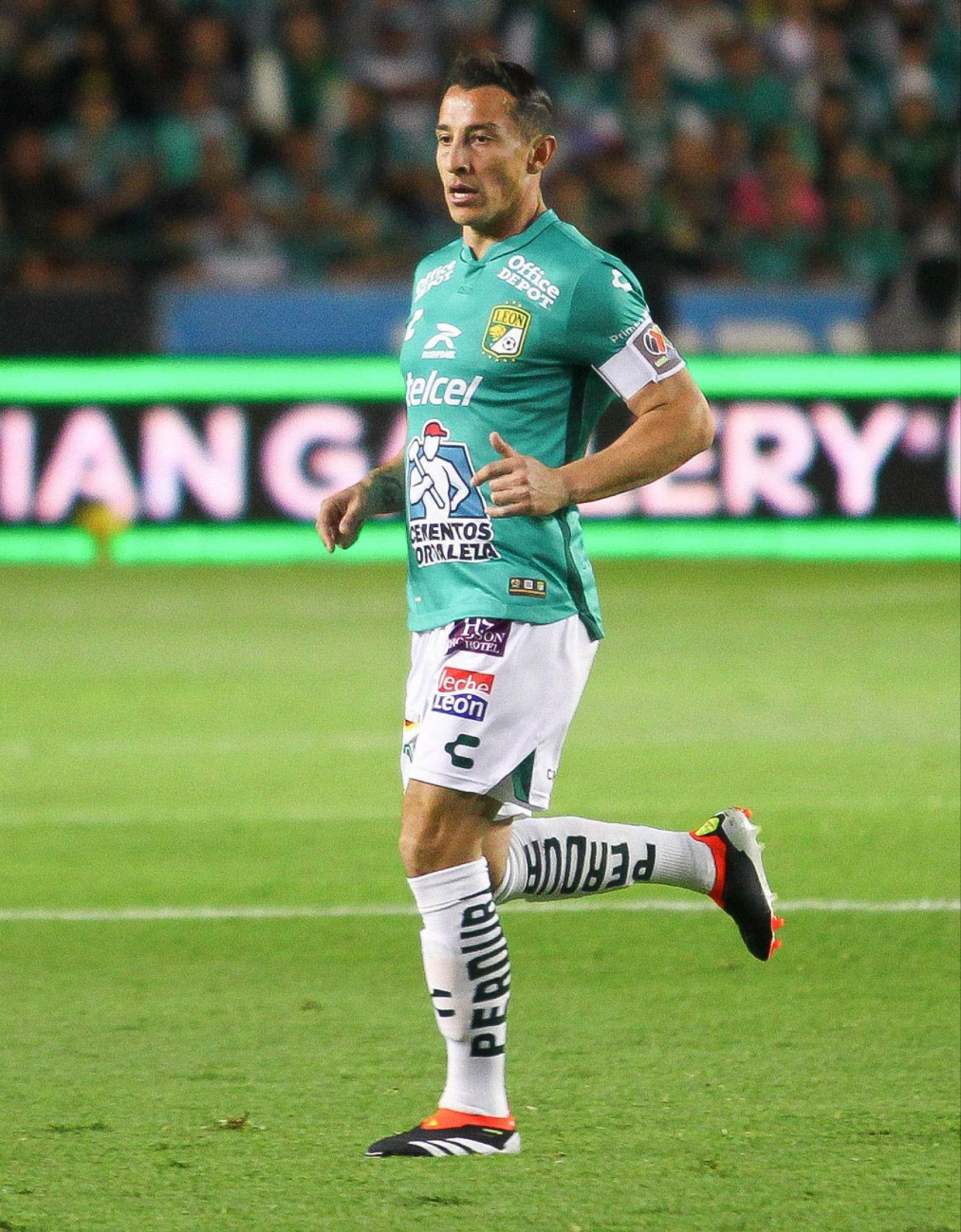 Andrés vistió la playera de la Fiera en su último equipo de futbol Andrés vistió la playera de la Fiera en su último equipo de futbol