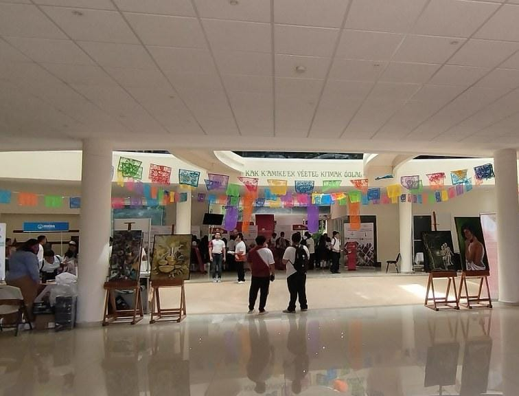 Celebran “feria de educación para las vocaciones”   en la UIMQRoo
