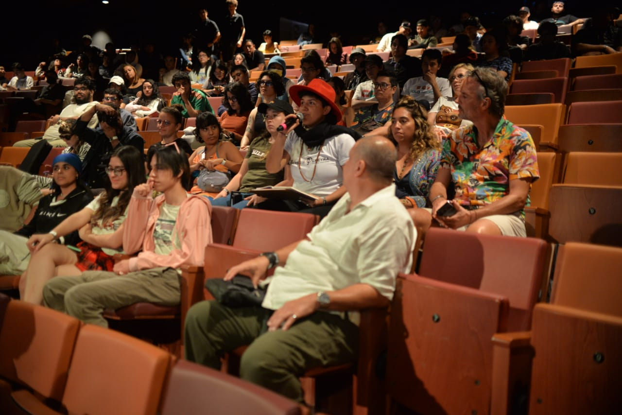 El evento representa un diálogo entre profesionales de la música y artistas emergentes El evento representa un diálogo entre profesionales de la música y artistas emergentes