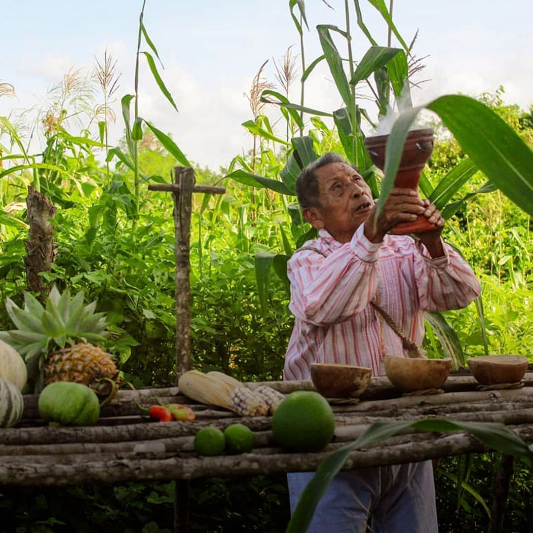 El Jaanlil Kool es un ritual maya de agradecimiento y petición a los dioses del monte