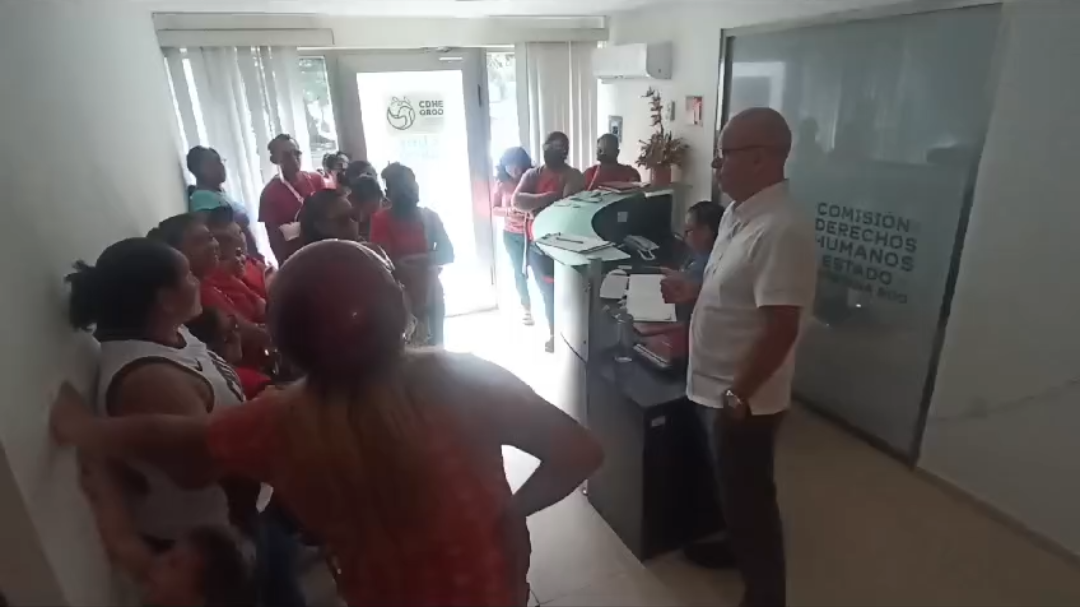 Familiares de reclusos asisten a las oficinas de la CDEHQROO Familiares de reclusos asisten a las oficinas de la CDEHQROO