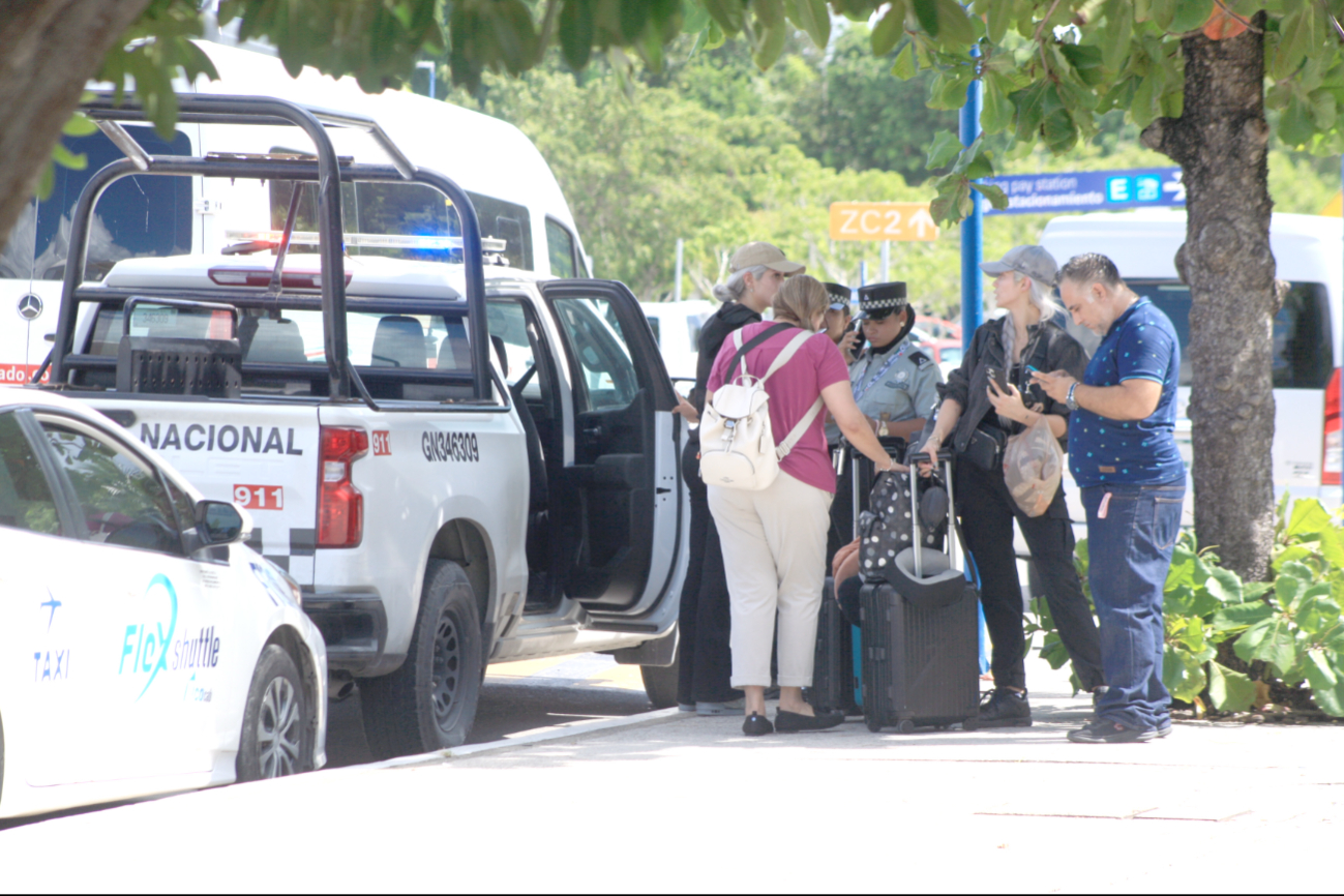 Los elementos de la Guardia Nacional impidieron que las afectadas declararan a Por Esto!, además pidieron que se dejaran de tomar fotos. Los elementos de la Guardia Nacional impidieron que las afectadas declararan a Por Esto!, además pidieron que se dejaran de tomar fotos.
