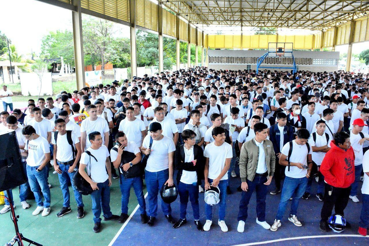 Se estima que alrededor de 1,400 jóvenes participarán, incluyendo 115 de comunidades rurales Se estima que alrededor de 1,400 jóvenes participarán, incluyendo 115 de comunidades rurales