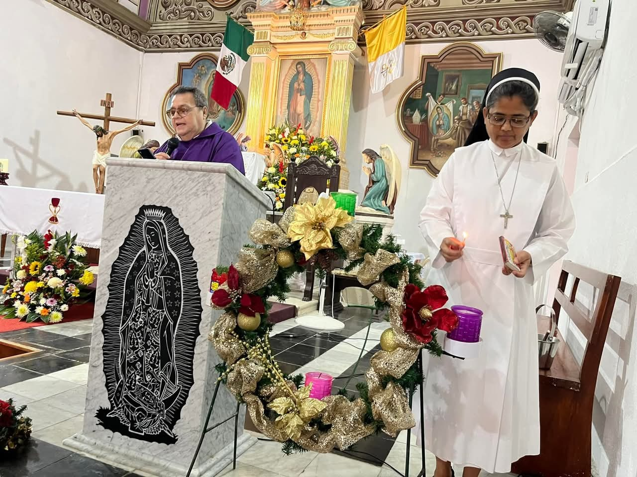 Fieles celebran el inicio del adviento con bendición de coronas en Campeche