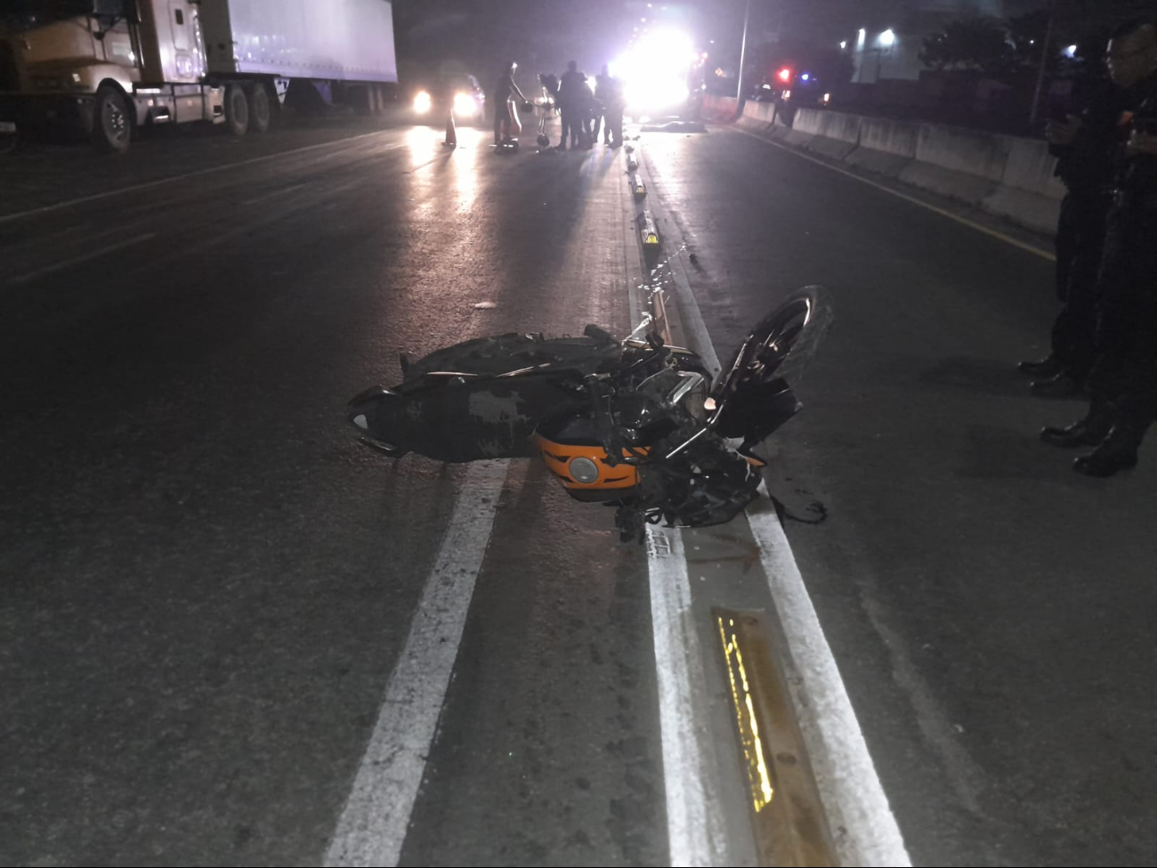 El acompañante del guiador se encuentra gravemente herido El acompañante del guiador se encuentra gravemente herido