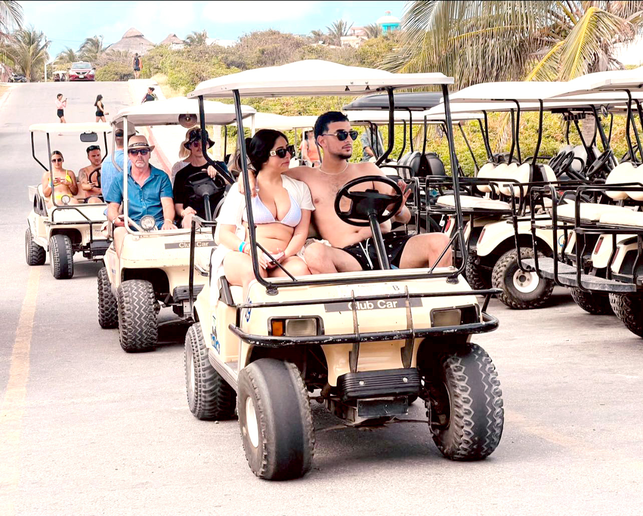 Turista expone estafa en negocios de carritos de golf en Isla Mujeres; le cobraron más de 5 mil pesos