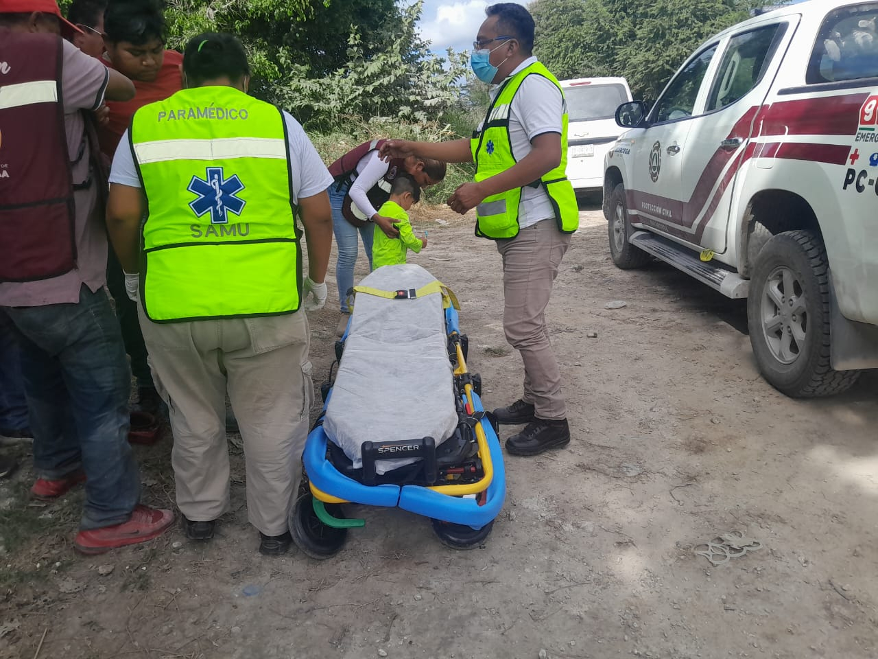 El accidente ocurrió cuando varios borregos se atravesaron en el camino de la motocicleta El accidente ocurrió cuando varios borregos se atravesaron en el camino de la motocicleta