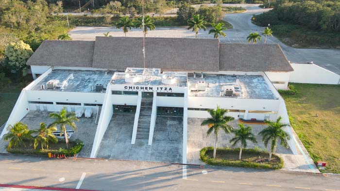 El aeropuerto de Chichén Itzá se encuentra en Kaua, Yucatán El aeropuerto de Chichén Itzá se encuentra en Kaua, Yucatán