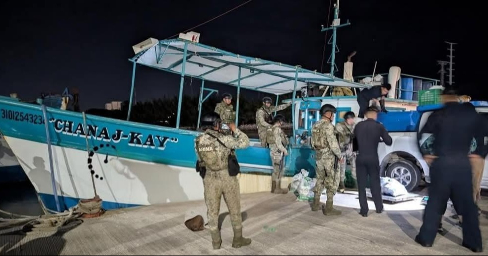 Aseguran 300 kilos de langosta por su captura ilegal en Progreso; hay cinco detenidos