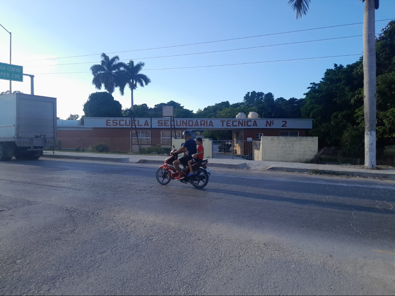 Los hechos ocurrieron a las 12:20 horas, cuando los maestros fueron alertados por otros estudiantes Los hechos ocurrieron a las 12:20 horas, cuando los maestros fueron alertados por otros estudiantes