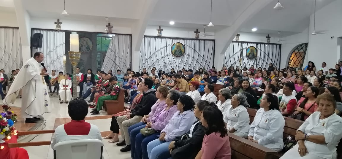 En ambiente fresco celebran mañanitas a la Virgen
