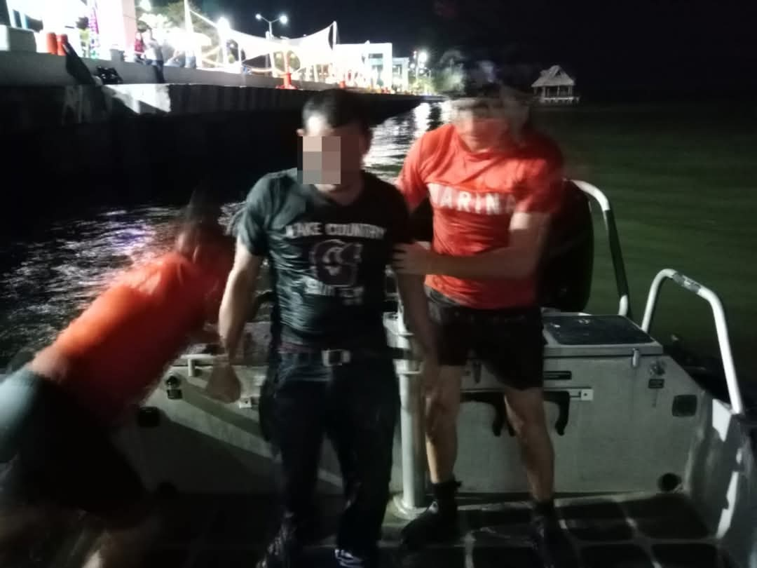 El hombre fue encontrado en buen estado de salud y trasladado a la Décima Primera Zona Naval El hombre fue encontrado en buen estado de salud y trasladado a la Décima Primera Zona Naval
