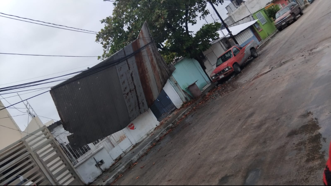 Una lámina salió volando Una lámina salió volando