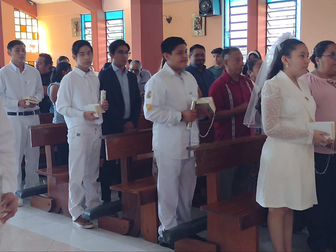 Celebran primera comunión de adolescentes en Felipe Carrillo Puerto durante celebración a la Virgen de Guadalupe