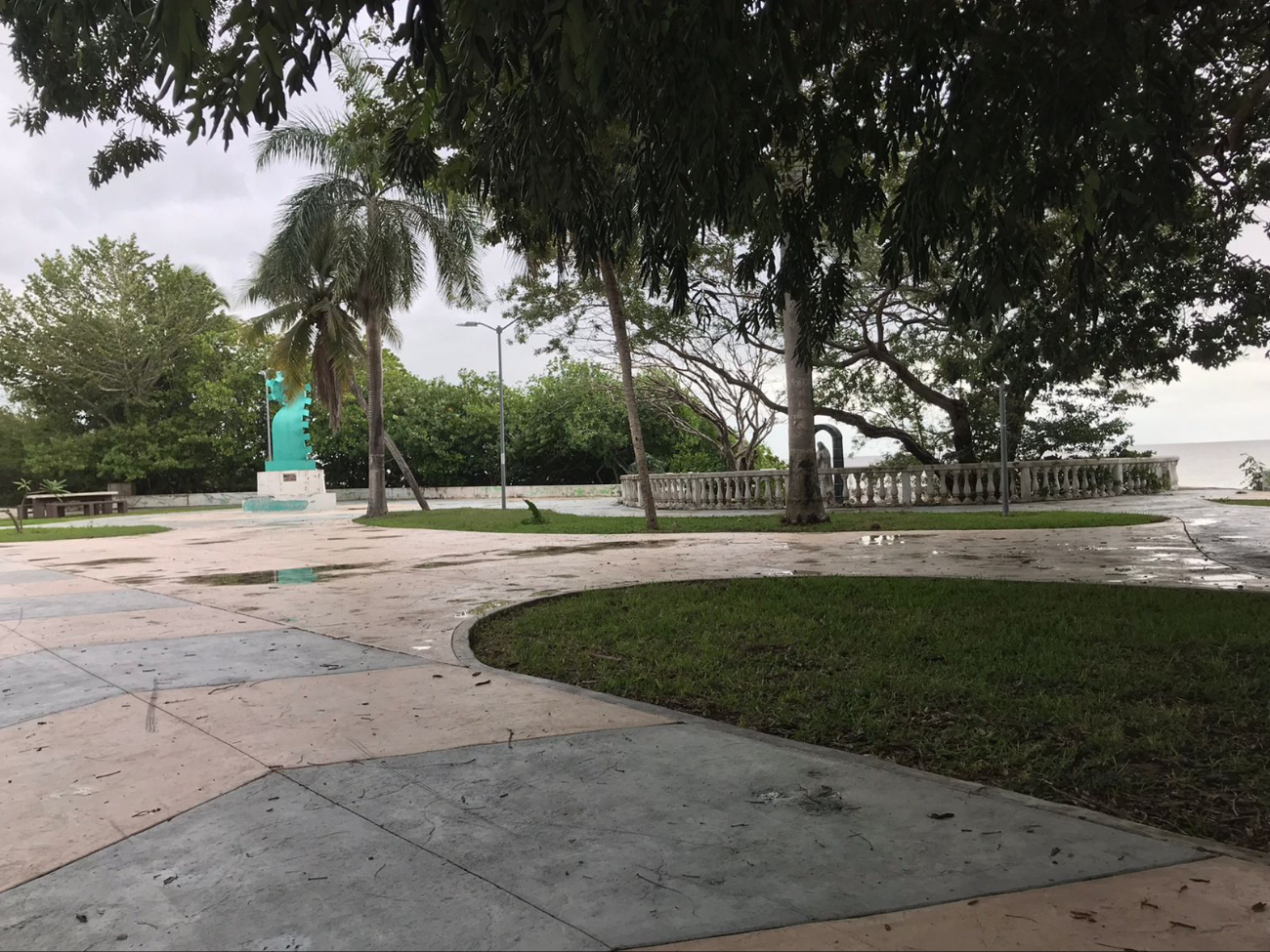El parque desde hace tieempo que continúa en decadencia.
