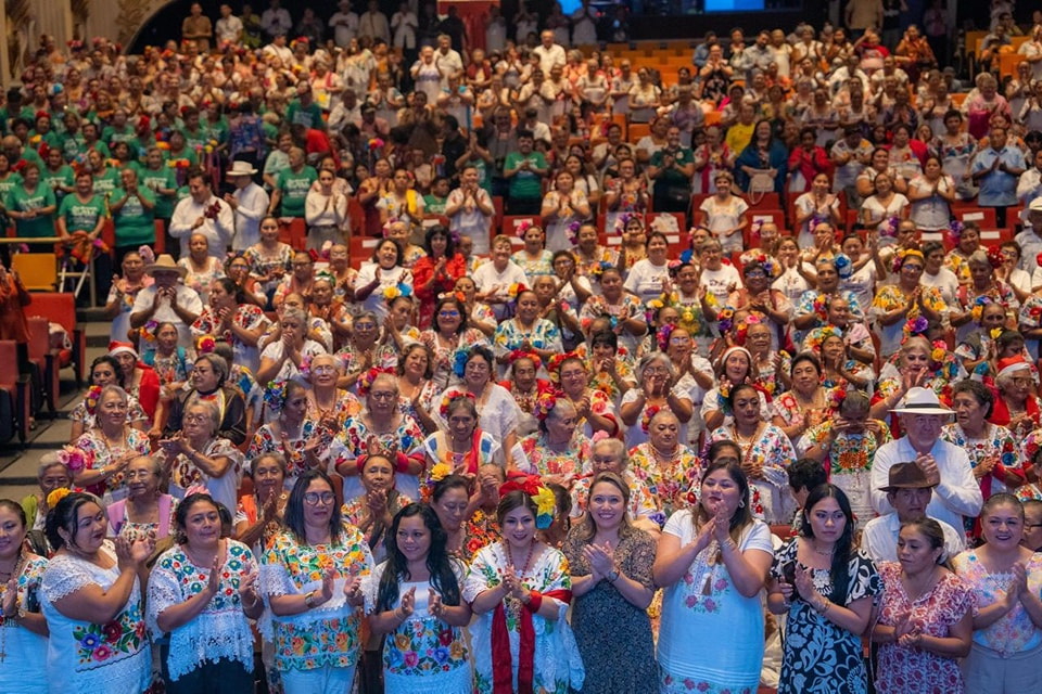 DIF Yucatán inaugura los  Clubes del  Adulto Mayor