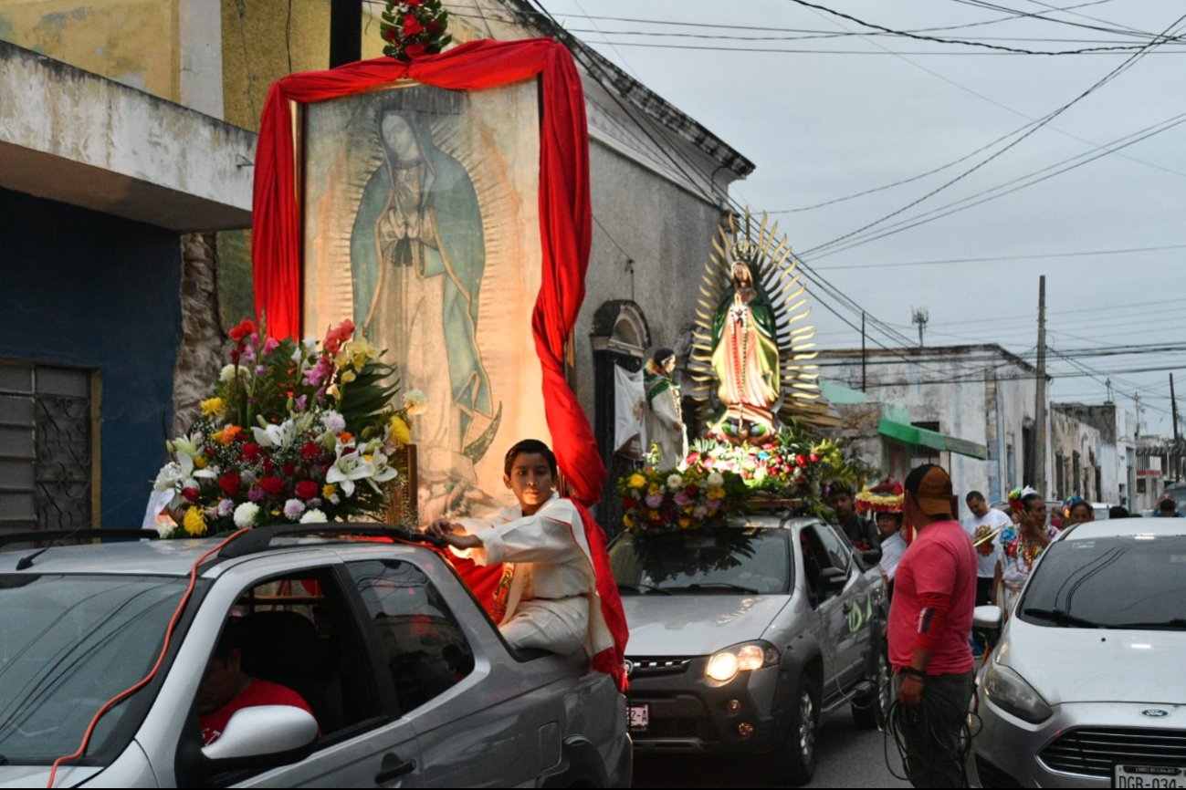 Fervor guadalupano ilumina las calles de la capital de Campeche 