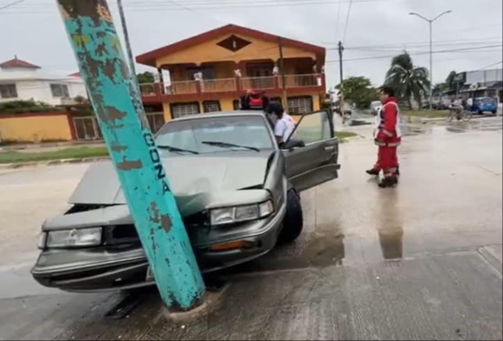 Pese al impacto entre ambos vehículos, ambos conductores no presentaron heridas graves