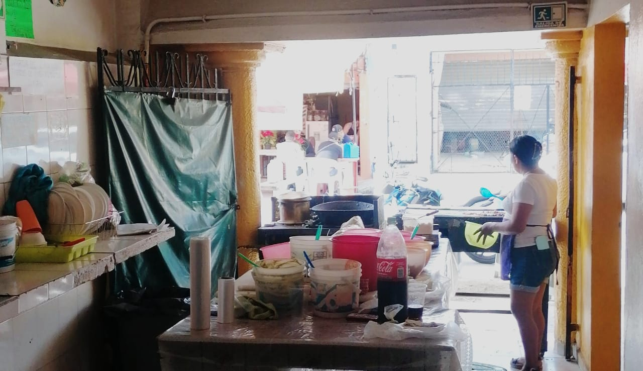De las mil 900 verificaciones, 390 negocios de comida no presentaron la constancia De las mil 900 verificaciones, 390 negocios de comida no presentaron la constancia